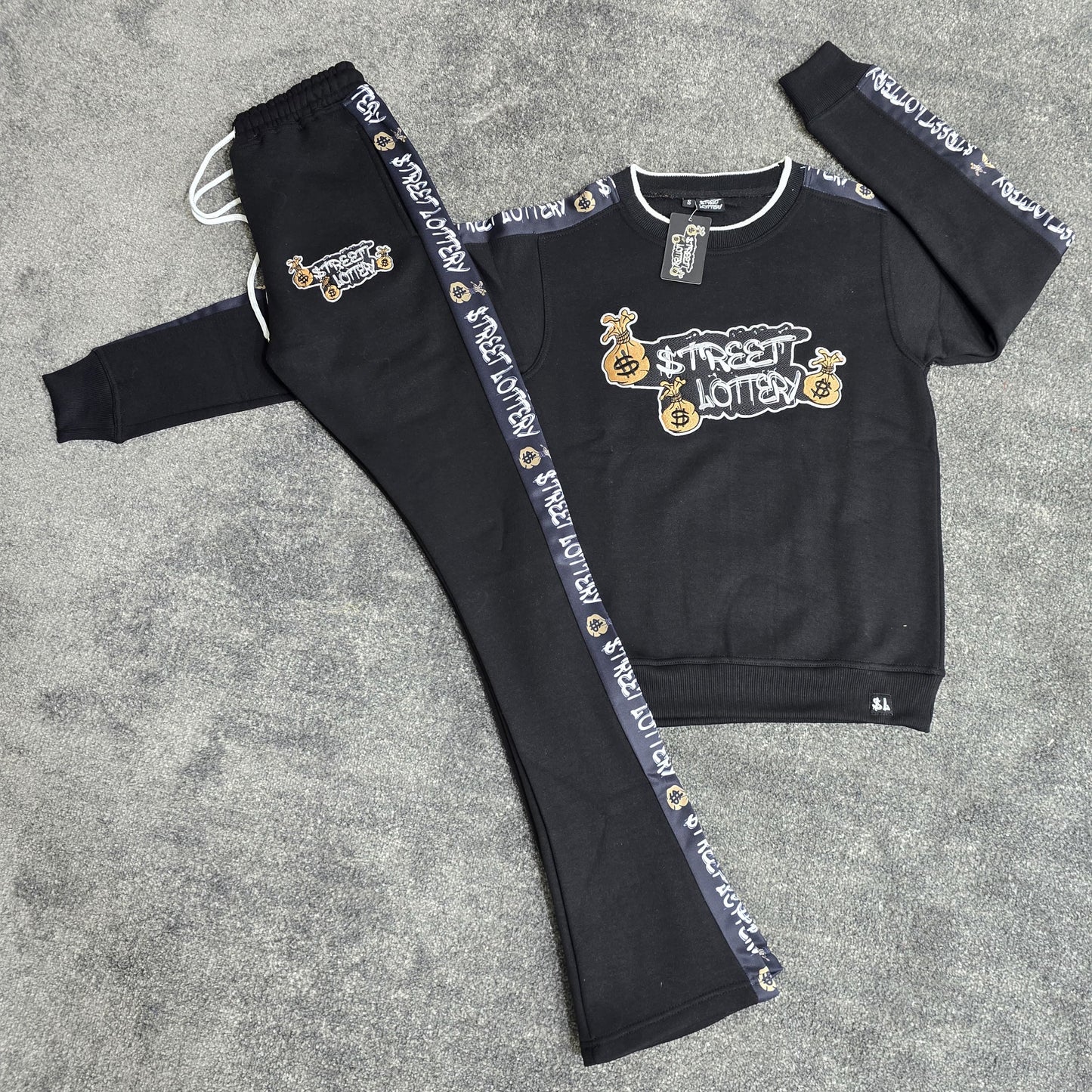 Black stacked set
